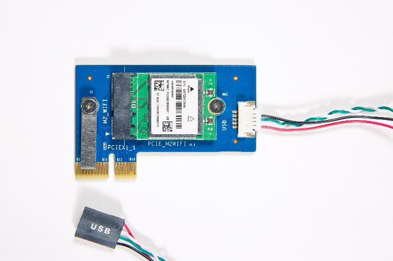 Tarjeta adaptadora PCIe a M.2 Wifi para la computadora todo en uno de 23.8” que admite las necesidades del proyecto.